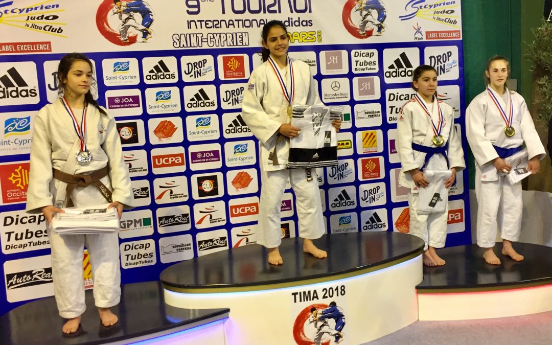 La joven judoka Amanda Sanz, campeona en el Torneo Internacional de judo Saint Cyprien, en Francia